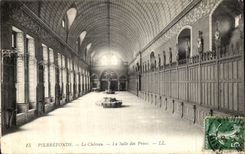 CPA Pierrefonds Le Chateau La Salle des Preux