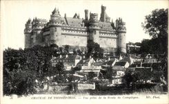 CPA Pierrefonds Vue Prise de la Route de Compiegne