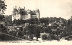 CPA Pierrefonds Le Chateau et l Eglise