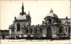 CPA Chateau De Chantilly Entree de la Chapelle