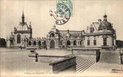 CPA Chantilly Chateau la facade