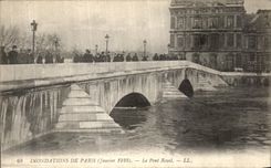 CPA Inondations De Paris Le Pont Royal Janvier 1910