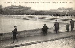CPA Paris Inonde Le Pont de l Alma