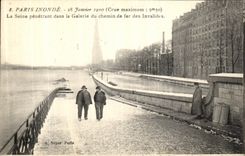 CPA Paris Inonde La Seine Penetrant dans la Galerie du Chemin de fer des Invalides