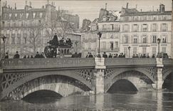 CPA Paris Crue De la Seine Le Square du pont Royal