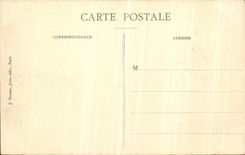 CPA La Crue de la Seine Au marche aux poissons on atteint l eau avec la main 