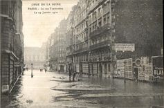 VINTAGE POSTCARD Believed of the Seine Paris the Cross Street