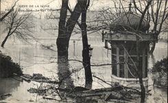 VINTAGE POSTCARD Believed Of the Seine Paris New Bridge Gallant Green