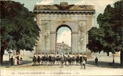 VINTAGE POSTCARD Trawl nets On the Marne the Gate Holy Cross Militaria Riders