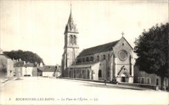 CPA Bourbonne les Bains La Place de l Eglise