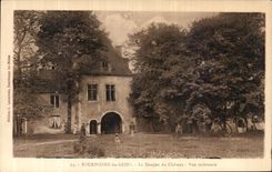 CPA Bourbonne les Bains Le Donjon du chateau Chateau Vue interieure 