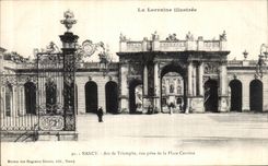 CPA Nancy Arc de Triomphe Vue Prise de la Place Carriere