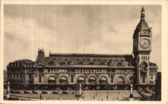 VINTAGE POSTCARD Paris the Gare de Lyon