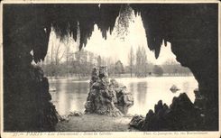 VINTAGE POSTCARD Paris Lake Daumesnil Under the Cave