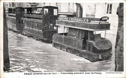VINTAGE POSTCARD Paris Large the Rising Of the Seine Tram passing quay of PassyLouvre Versailles