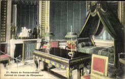 VINTAGE POSTCARD Fontainebleau Study of L Napoleon emperor 1st