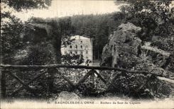 CPA Bagnoles De L Orne Rochers du Saut du Capucin