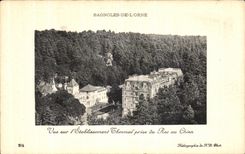 CPA Bagnoles De L Orne Vue sur l etablissement thermal prise du roc au chien 