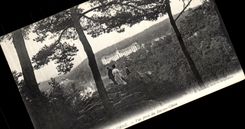 CPA Bagnoles De L Orne Vue prise du roc au chien 