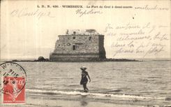 CPA Wimereux Le Port de Croi a Demi Maree