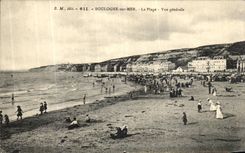 VINTAGE POSTCARD Boulogne On Sea the Beach View