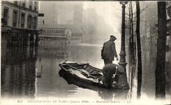 CPA Paris Inondations De Boulevard Diderot