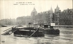 CPA La Crue de la Seine Paris L embarcadere et la Cite