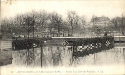 CPA Paris Inondation De Entree le la Gere des Invalides