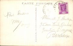 VINTAGE POSTCARD Paris the Palate of Luxembourg and Gardens