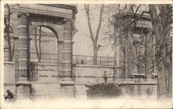 VINTAGE POSTCARD Paris Its Public gardens and Its Gardens Tileries ruins