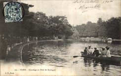 VINTAGE POSTCARD Paris Canoeing at the Bois de Boulogne
