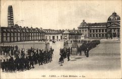 VINTAGE POSTCARD Paris L Military academy Militaria