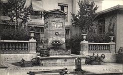 VINTAGE POSTCARD Paris the Fountain Of the Market Saint Germain