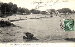 VINTAGE POSTCARD Saint Nazaire Villez Martin the Beach