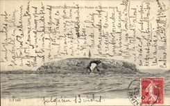 VINTAGE POSTCARD Saint Nazaire the Rock of Pierre Bored