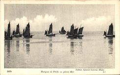 CPA Barques de Peche en Pleine Mer Bateaux