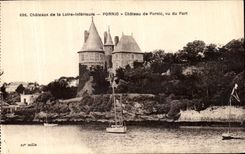 CPA Chateaux de la Lorie Inferieure Pornic Chateau de Pornic vu du Port Bateau