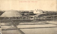 CPA A Travers Les Marais Salants Mulons de Sel 