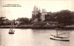 CPA Pornic Le Chateau a l entree du Port Bateau