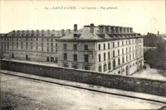 VINTAGE POSTCARD Holy Cloud the barracks View Militaria