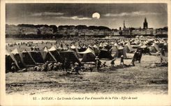 La ciudad grande de la concha y del Vue D de Royan de la POSTAL de la VENDIMIA se adapta a ninos del efecto de la noche