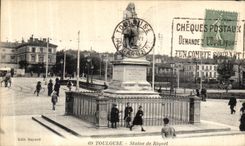 CPA Toulouse Statue de Riquet Enfants