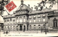 VINTAGE POSTCARD Paris Maririe of the 15em