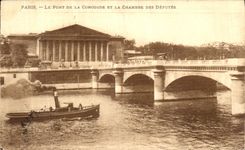 CPA Paris Le Pont de la Concorde et la Chambre Des Deputes Peniche Bateau