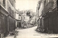 CPA Compiegne Bombardement De 1919 Rue Jeanne D Arc Militaria