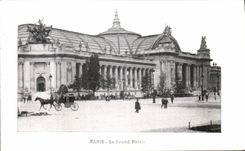 VINTAGE POSTCARD Paris the Large palace