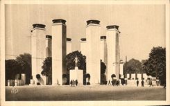 CPA Paris Expostion des Arts Decoratifs Porte de la Concorde 