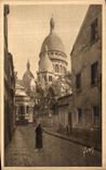 CPA Paris En Flanant La Basilique du Sacre Coeur vue de la Rue du Chevalier de la Barre