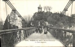 VINTAGE POSTCARD Paris Chanmont Hillocks the Suspended bridge
