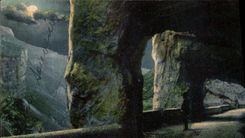 VINTAGE POSTCARD Dauphine great narrow parts